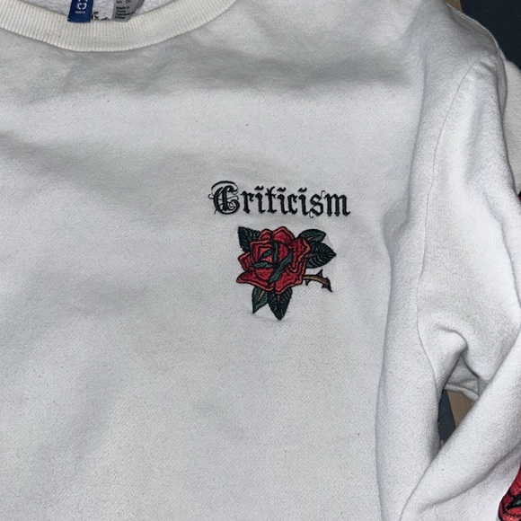 Divided Roses Criticism sweater - Picture 3 of 4